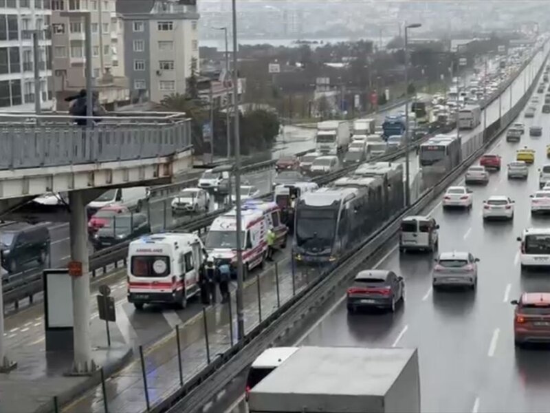 Avcılar Metrobüs Kazası
